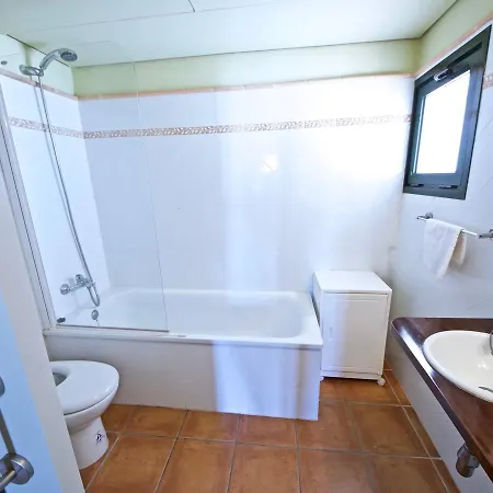 Nyaraló Casa 4 *