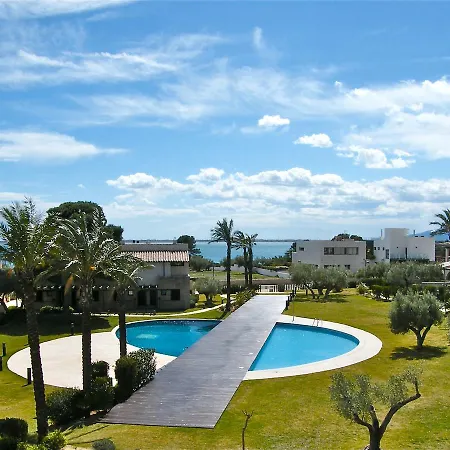 Nyaraló Casa 4 *